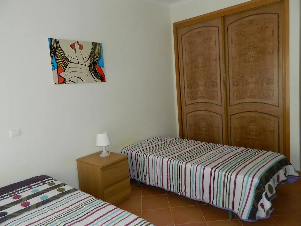 Condominio Do Mar ラゴス アパート